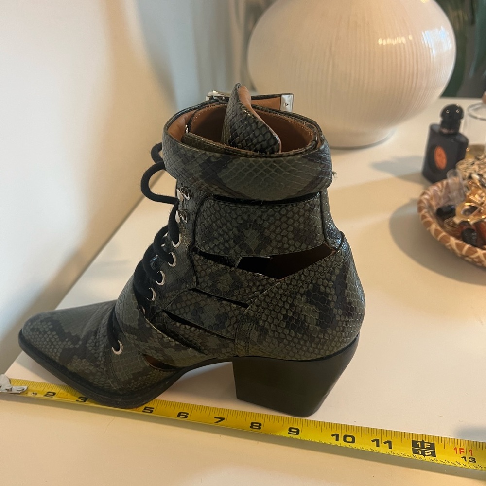 Chloé Rylee Cut Out Boot in Python Green - Picture 12 of 14